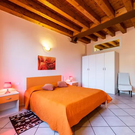 Flowers Aparthotel 4*