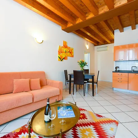 Flowers Hotel apartamentowy 4*