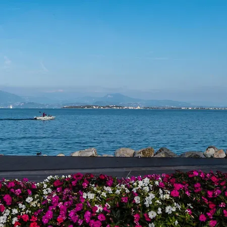 Apartmanhotel Flowers 4*
