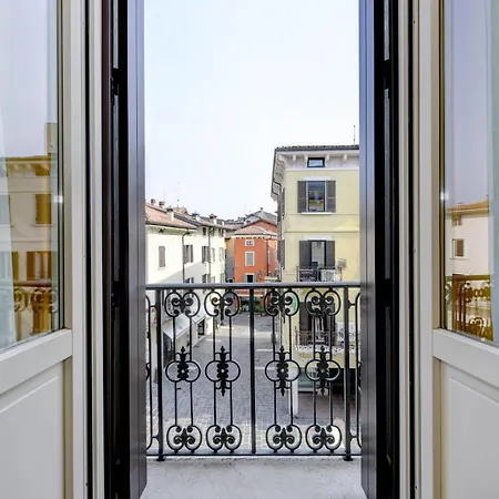 Apartmanhotel Flowers 4*