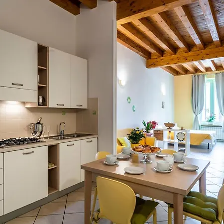 Apartmanhotel Flowers 4*