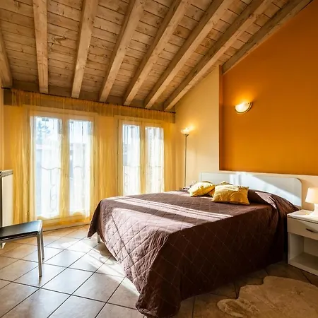 Flowers Apartmanhotel Desenzano del Garda